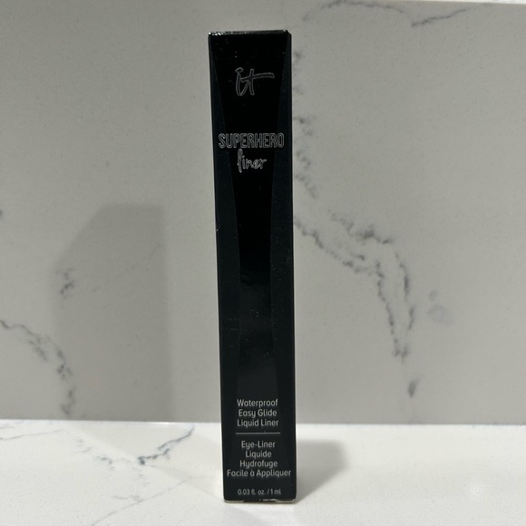 it cosmetics Superhero liquid liner - Picture 2 of 5